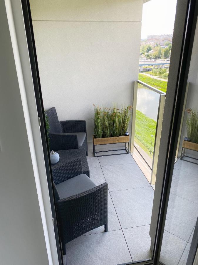 Capital Towers - Apartament Modern Z Widokiem Na Rzeke Rzeszów Kültér fotó
